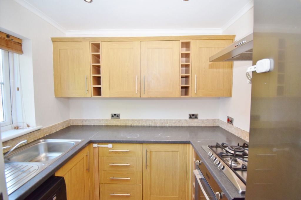 Flat Murray Road in Greater London