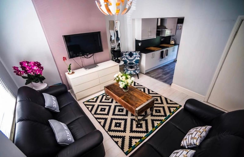 Room Wellington Villas in Nottingham