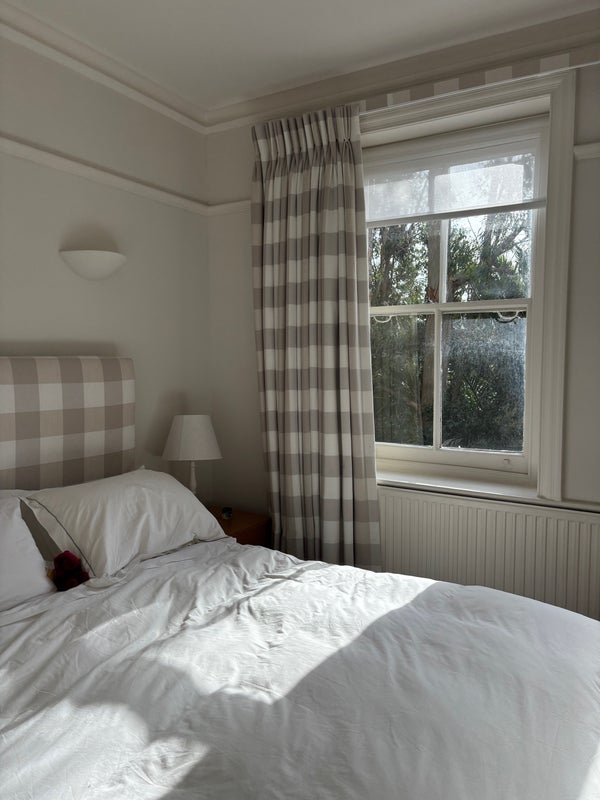 Room Pulton Place in Greater London