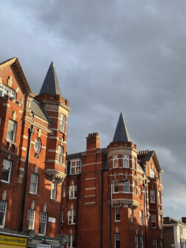 Room Pulton Place in Greater London