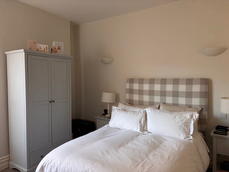 Room Pulton Place in Greater London
