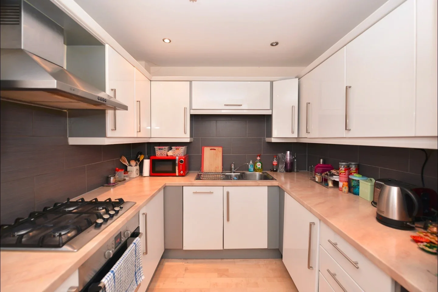 Flat London Road in Greater London