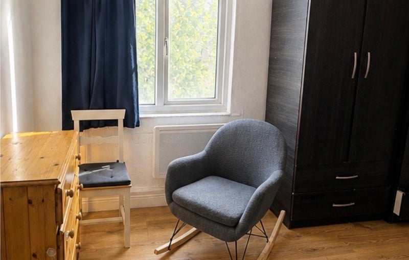 Room Eastern Avenue in Greater London