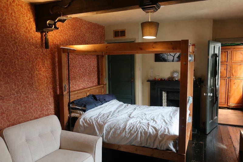 Room Colville Street in Nottingham