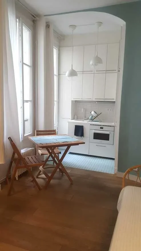 Flat Rue Dupetit-Thouars in Paris