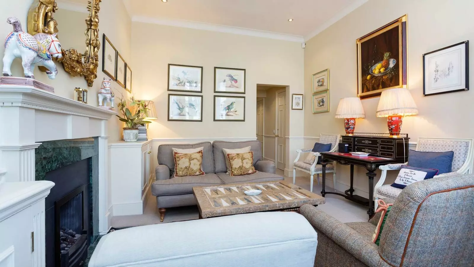 Flat Sheffield Terrace in Greater London