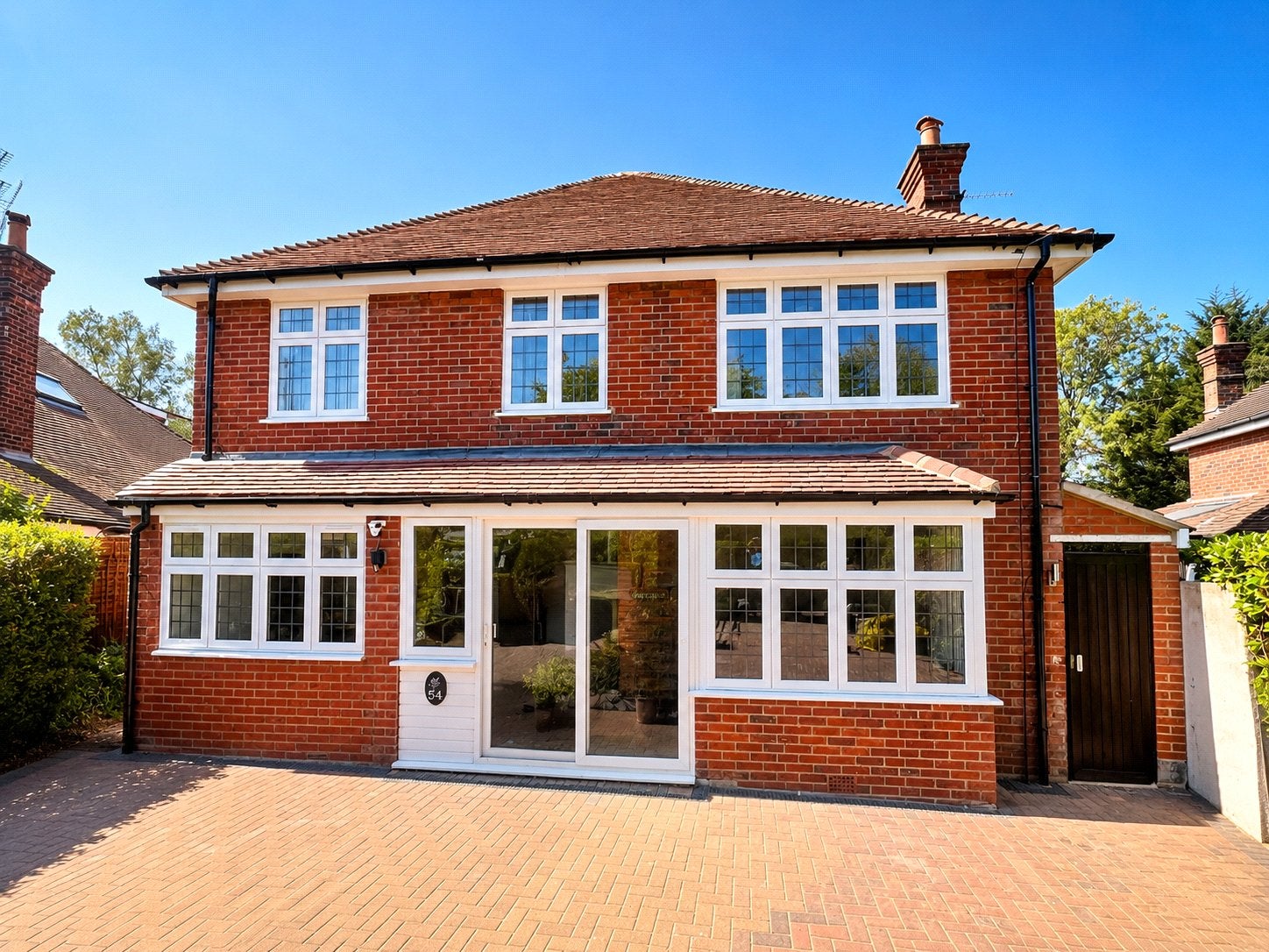 House Queen Eleanor's Road in Guildford