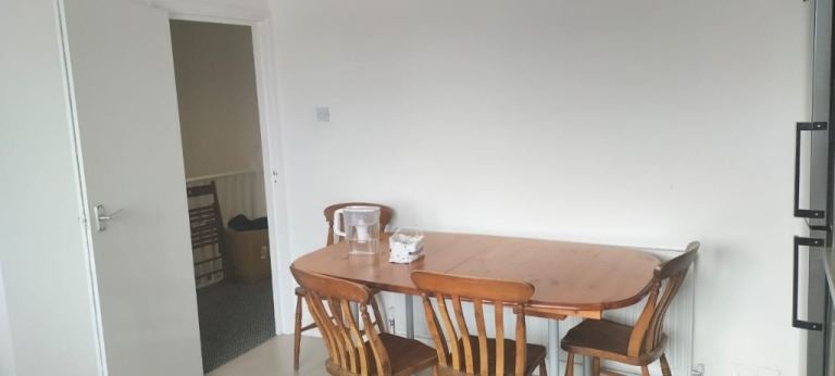 Room Amberley Way in Greater London