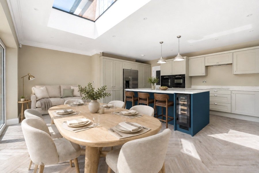 House Oatlands Drive in Elmbridge