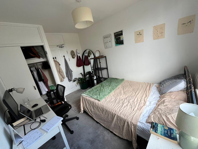 Room John Ruskin Street in Greater London