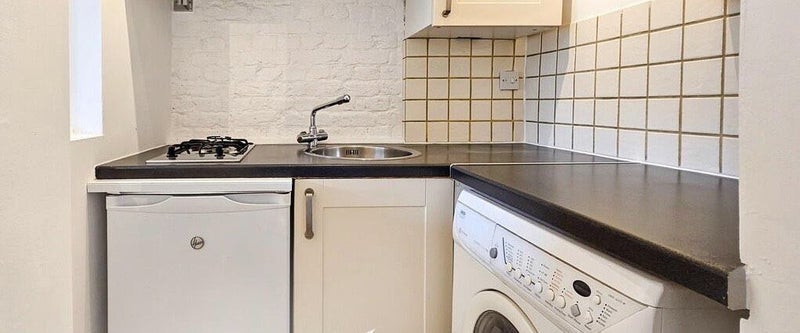Flat Cintra Park in Greater London