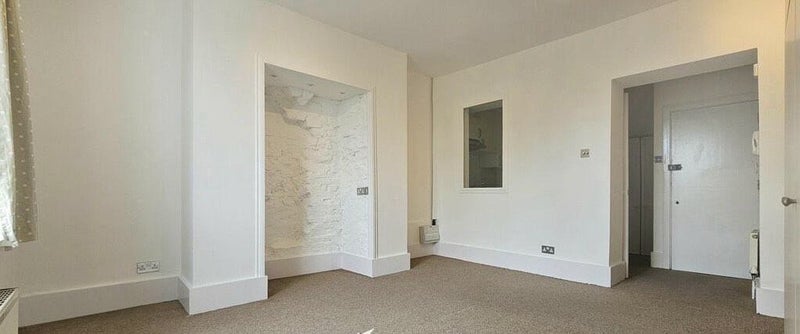 Flat Cintra Park in Greater London