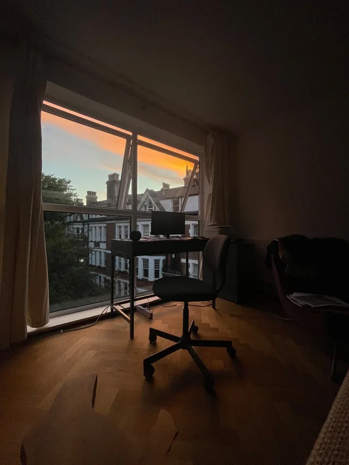 Flat Vicarage Walk in Greater London