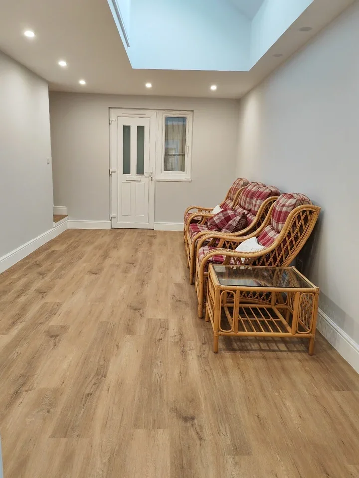 Room Anmer Close in Reigate and Banstead