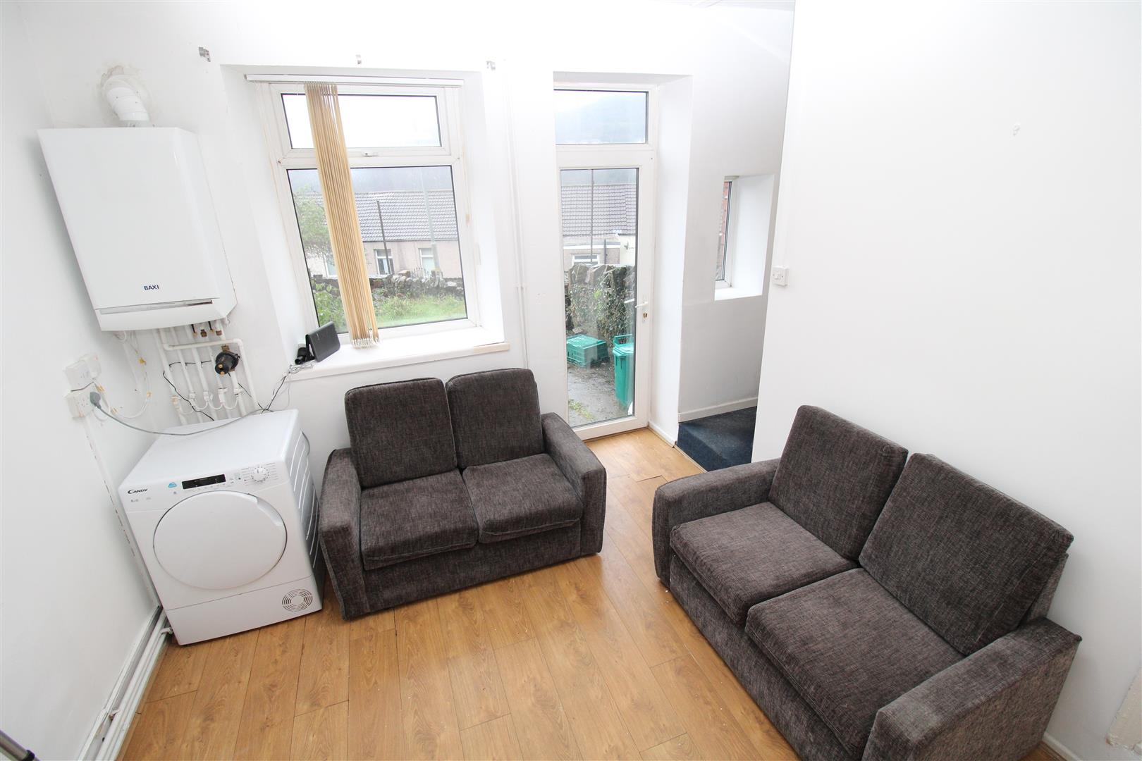 Room Laura Street in Pontypridd