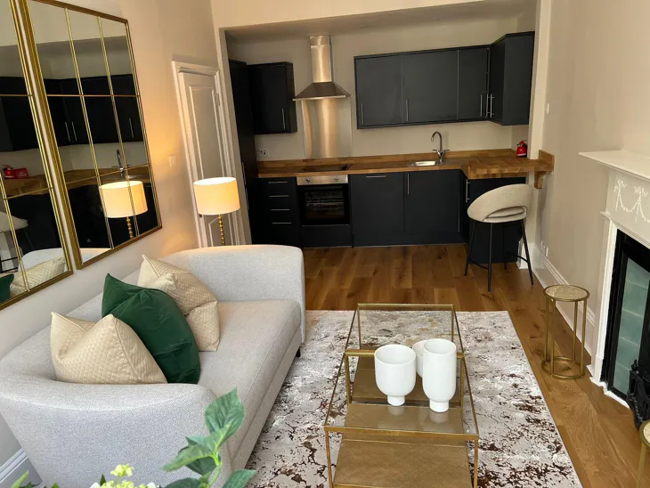 Flat Old Brompton Road in Greater London