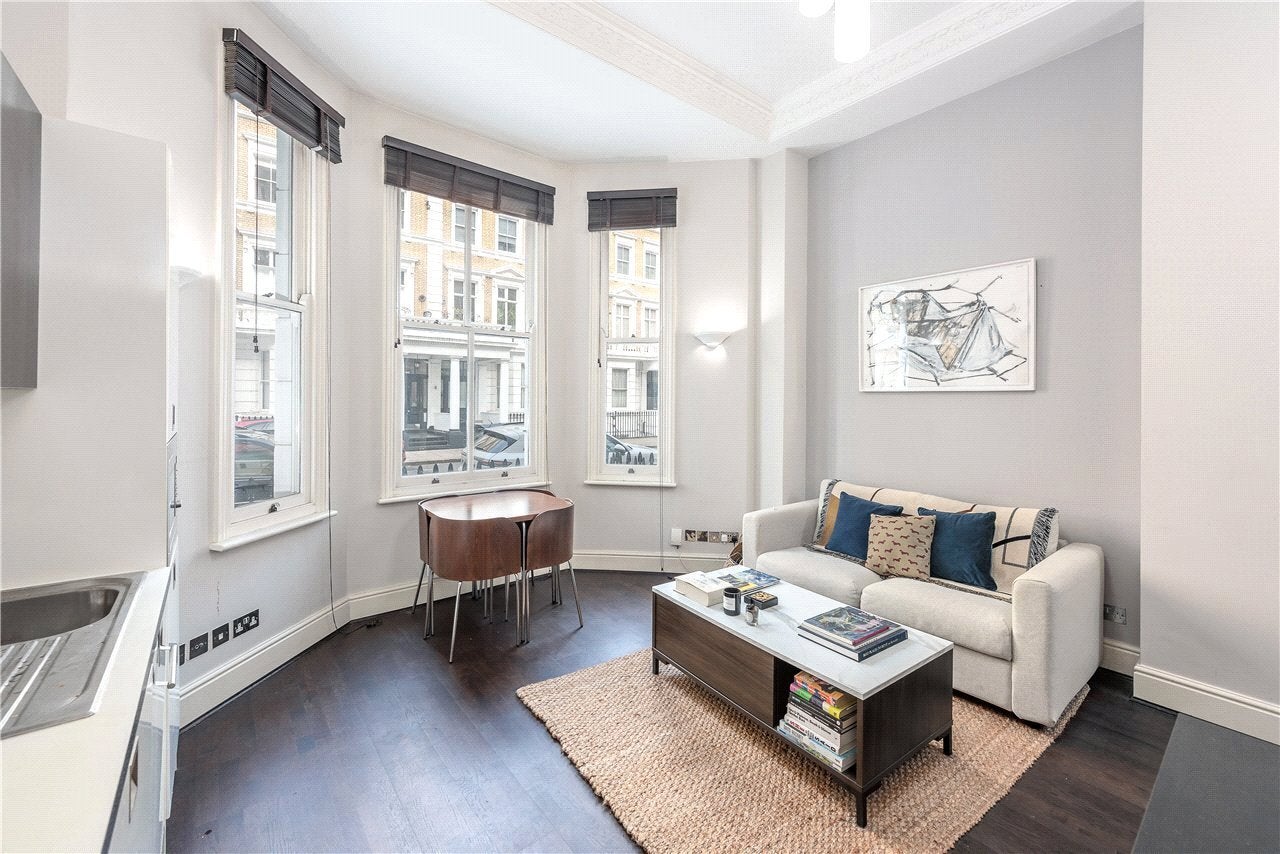 Flat Old Brompton Road in Greater London