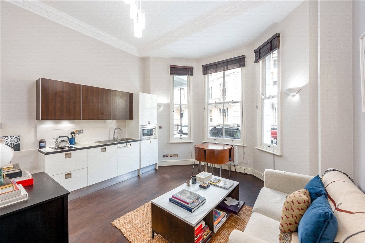 Flat Old Brompton Road in Greater London