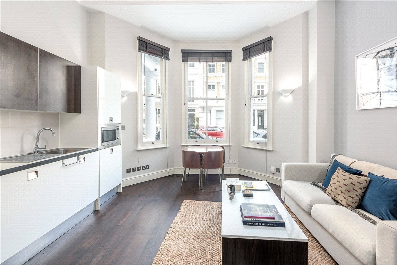Flat Old Brompton Road in Greater London