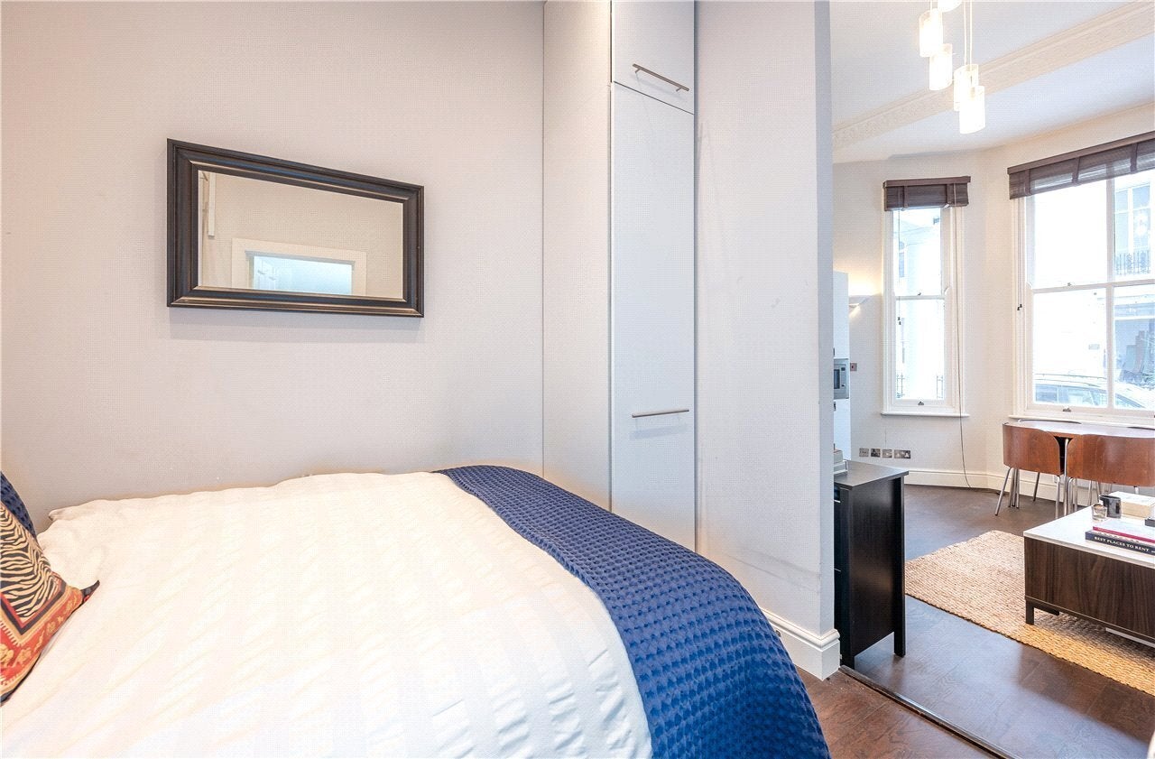 Flat Old Brompton Road in Greater London