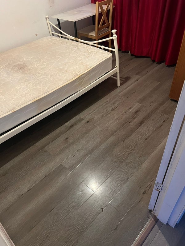 House Prospect Vale in Greater London