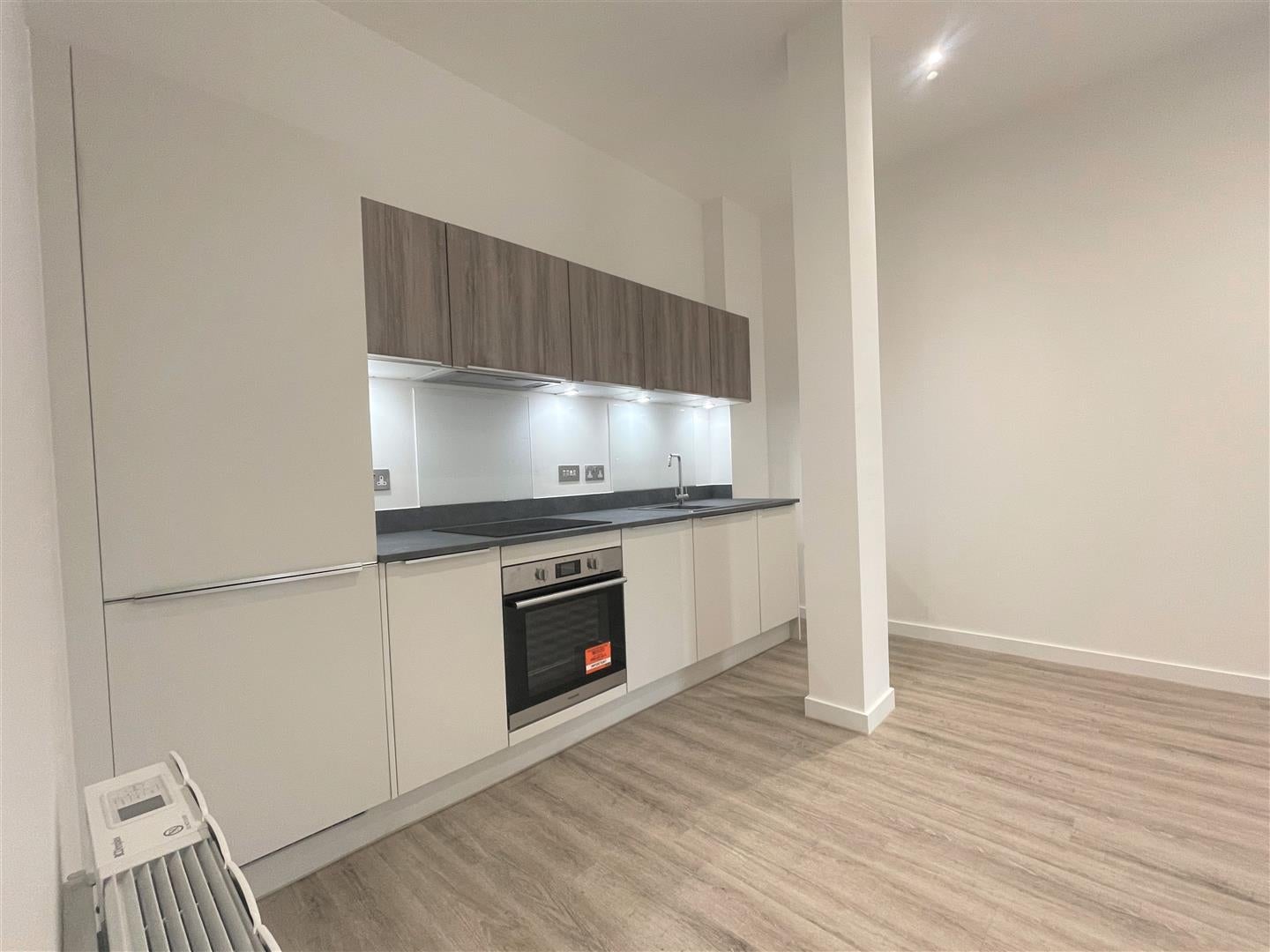 Flat Ashwood Way in Basingstoke and Deane