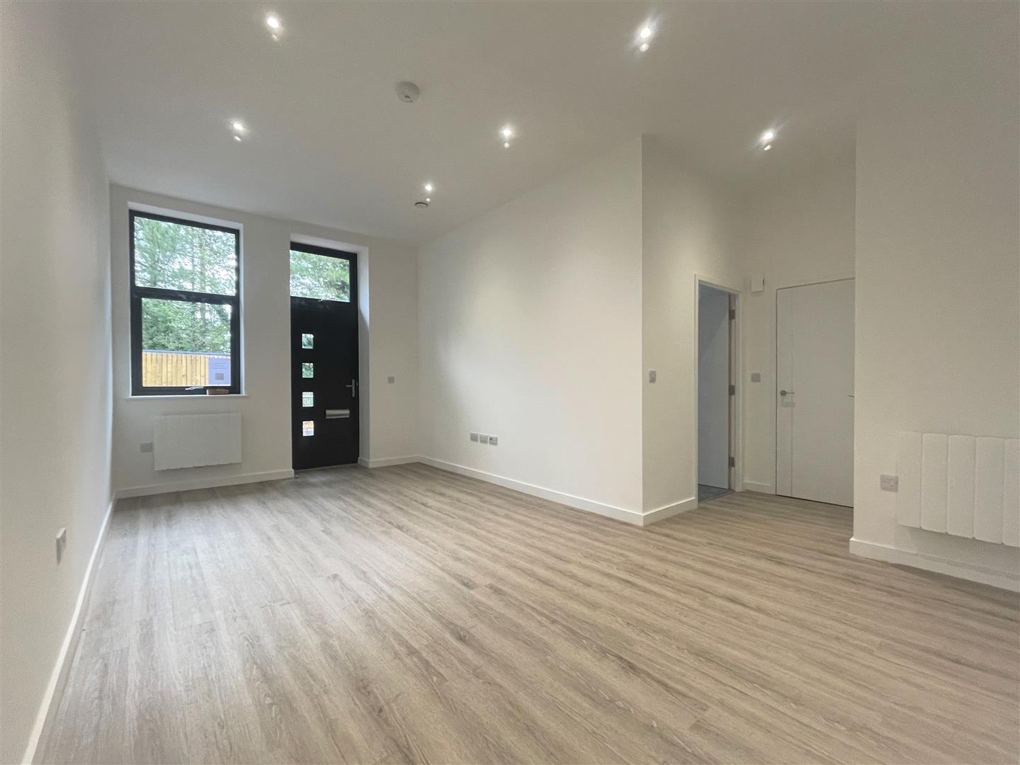 Flat Ashwood Way in Basingstoke and Deane