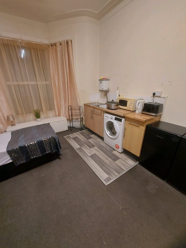 Flat Clevedon Road in Blackpool