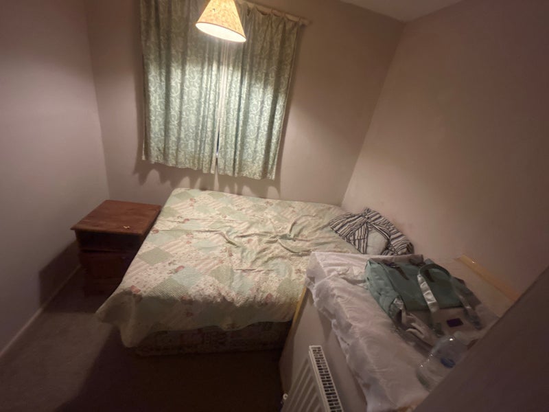 Room Aberporth Road in Cardiff
