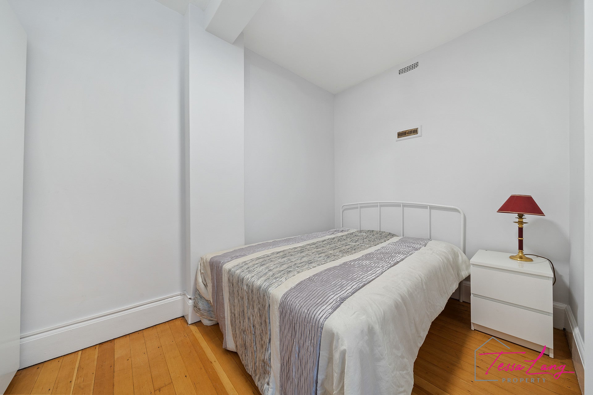 Flat Howitt Close in Greater London