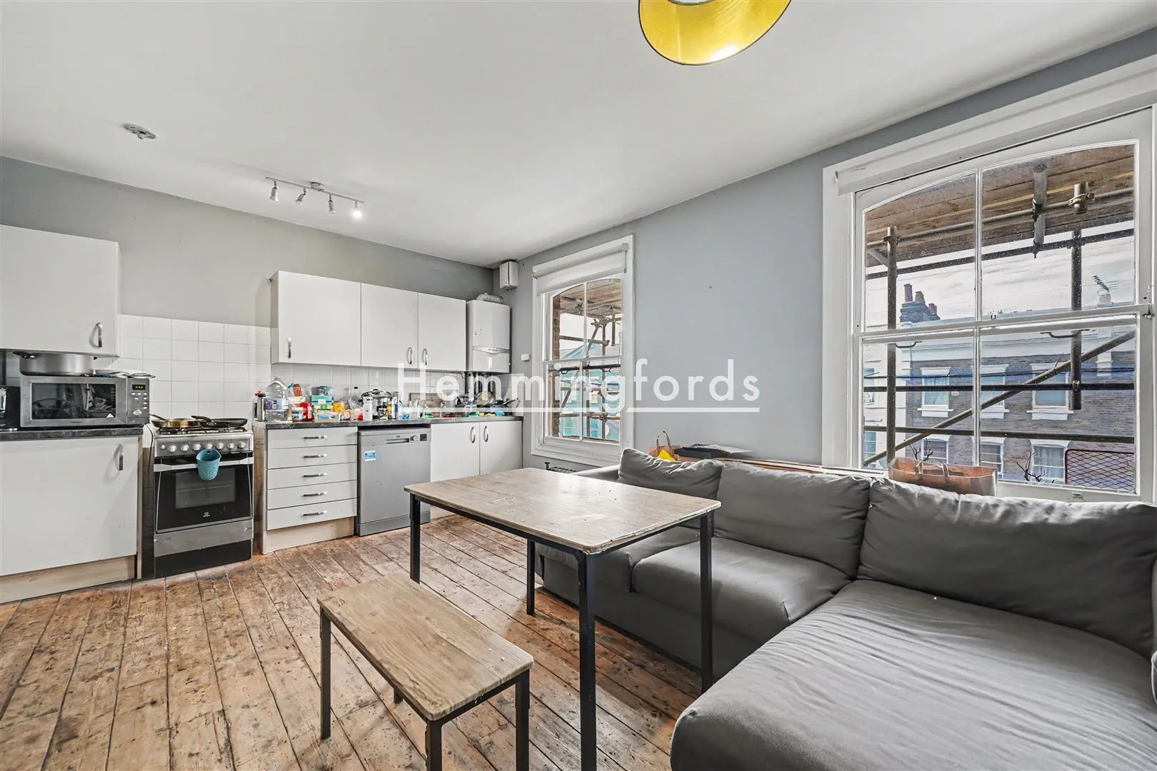 Flat Iverson Road in Greater London