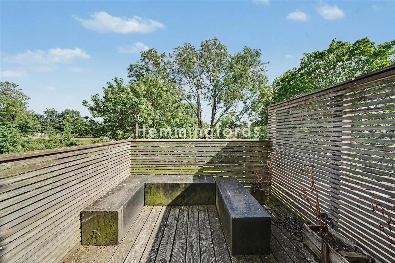 Flat Iverson Road in Greater London