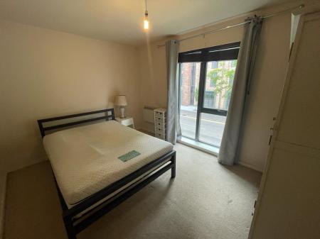 Flat Ordsall Lane in Salford
