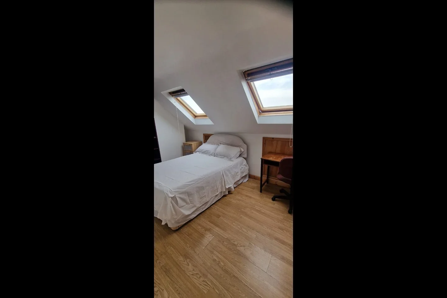 Room Elm Road in Greater London