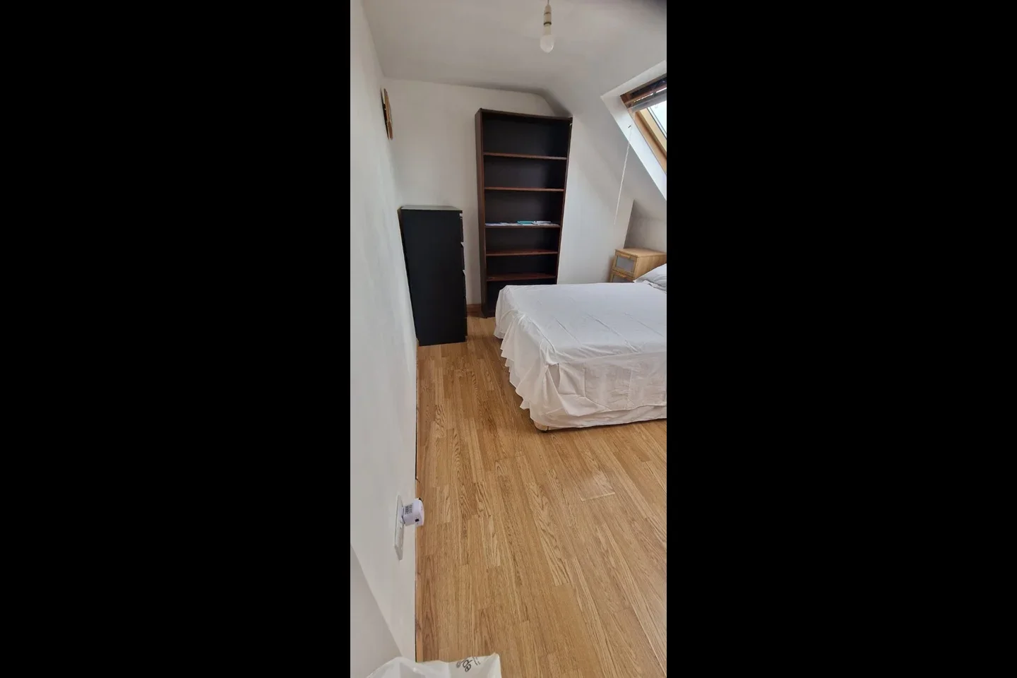 Room Elm Road in Greater London