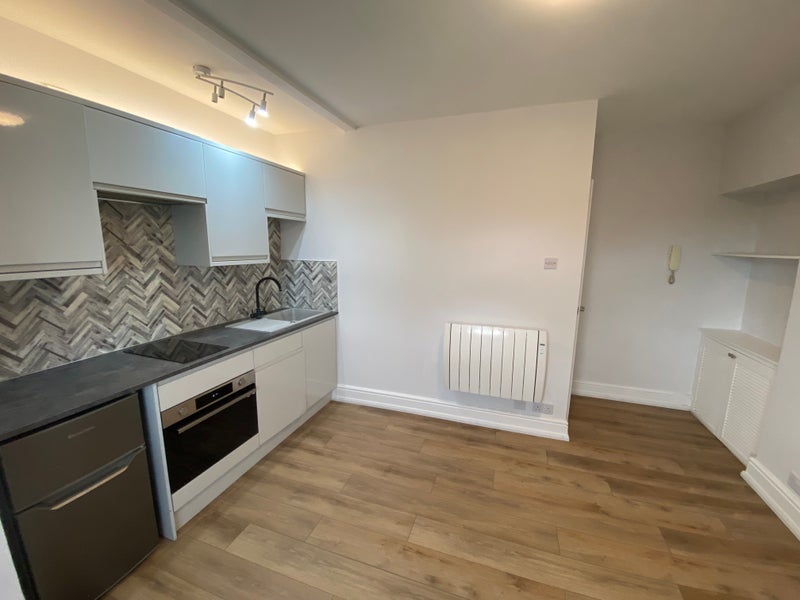Flat Cornwallis Road in Maidstone