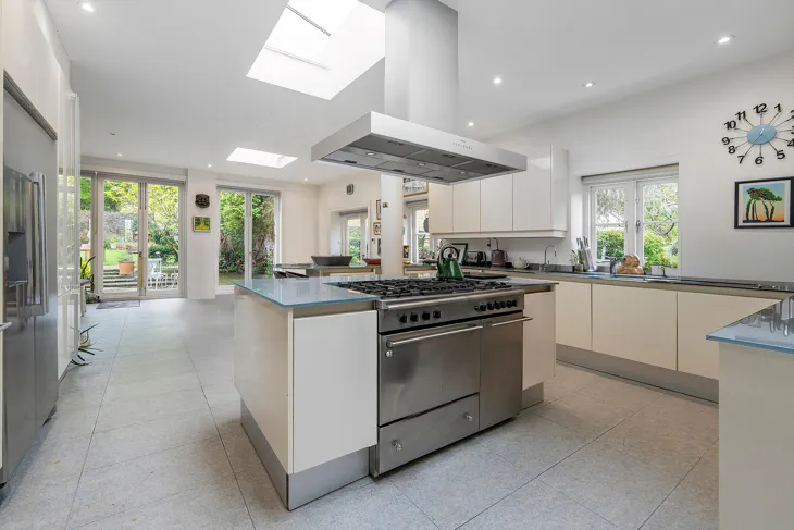 Flat Ormond Road in Greater London