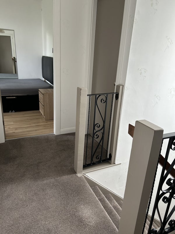 Room Mount Park Court in Liverpool