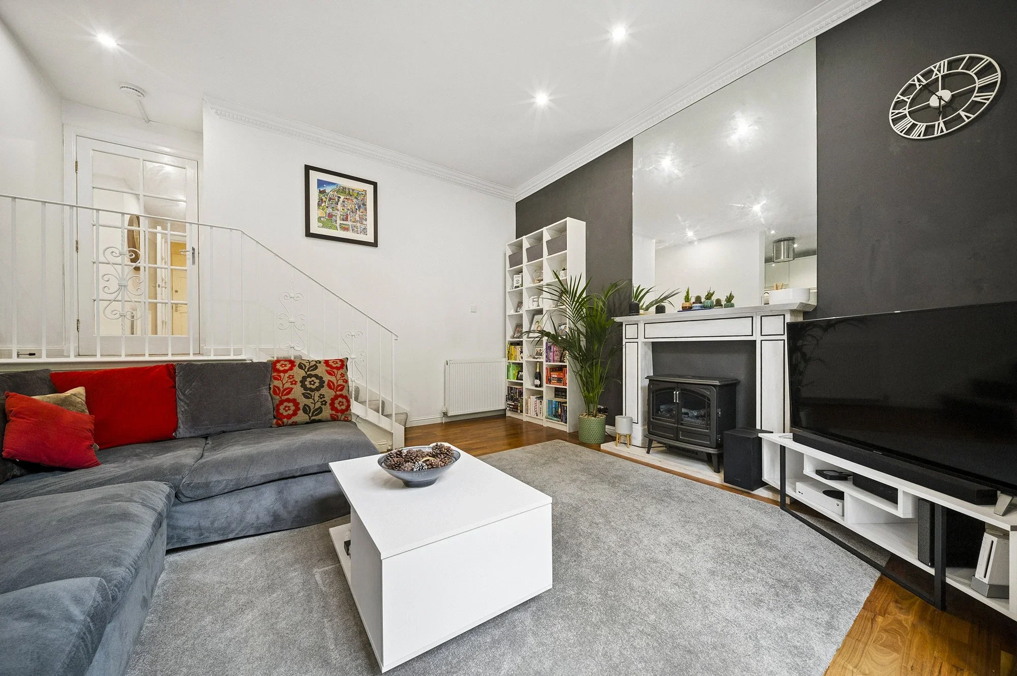 Flat Coltbridge Millside in City of Edinburgh