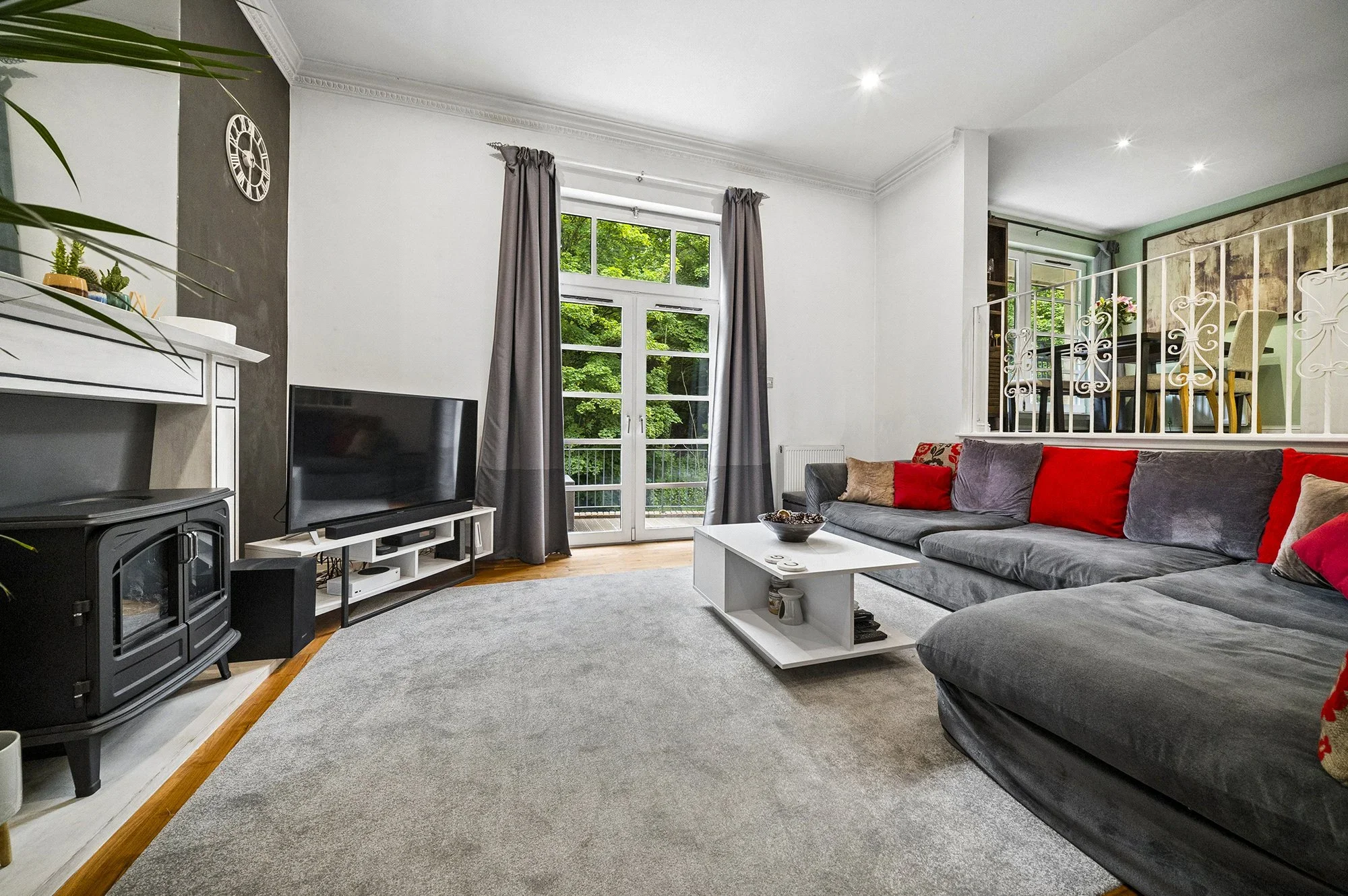 Flat Coltbridge Millside in City of Edinburgh