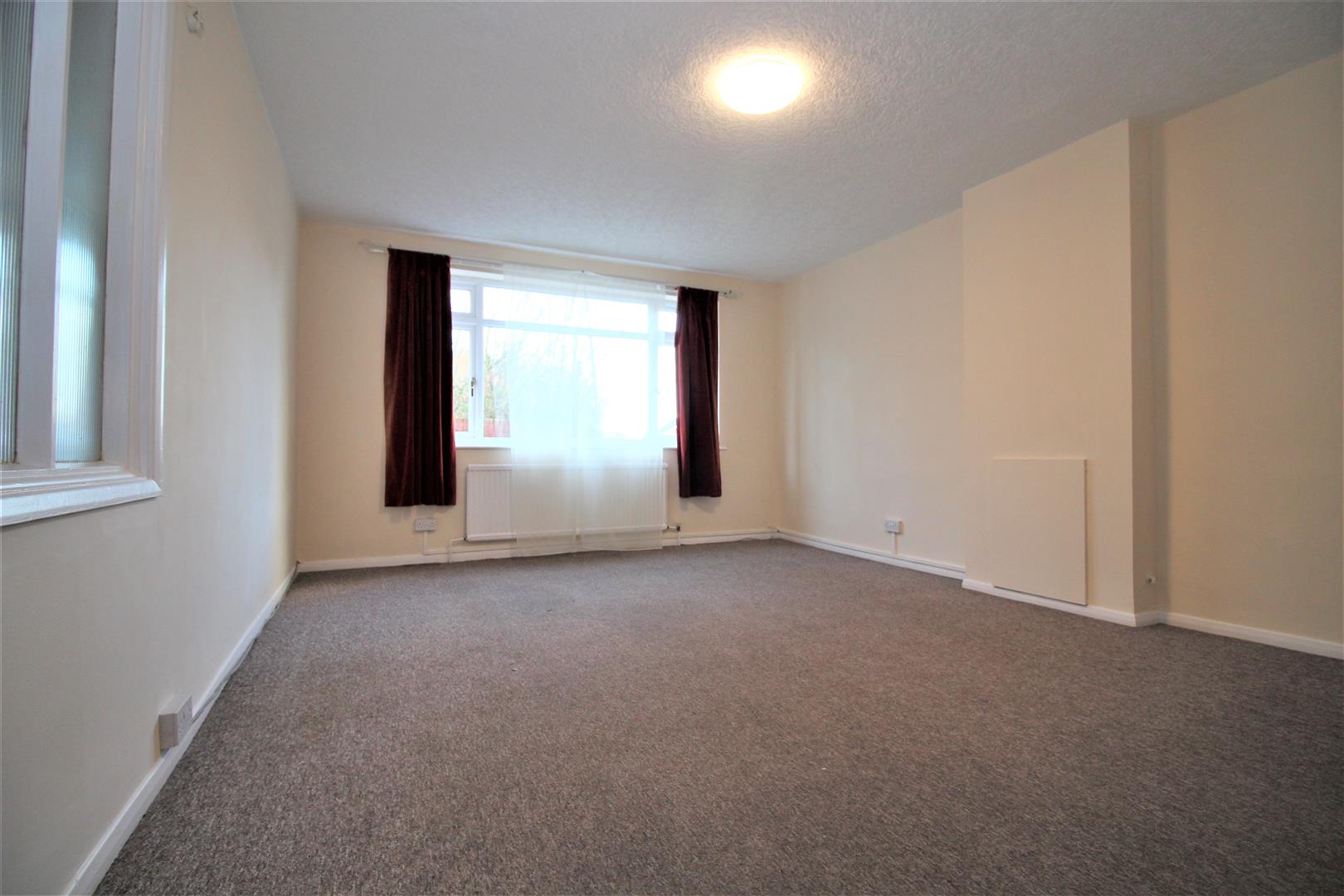 Flat Barratt Close in Leicester
