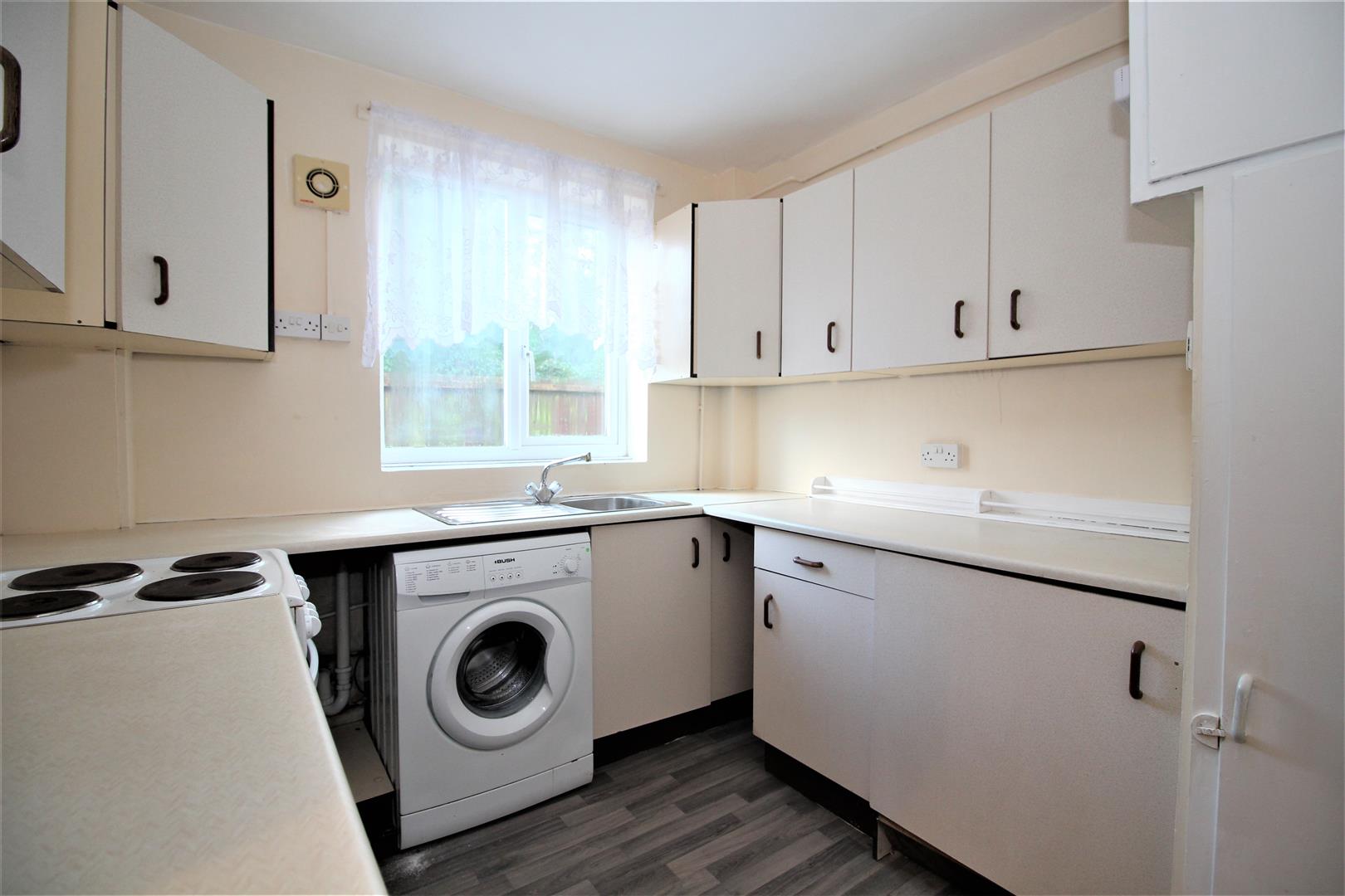 Flat Barratt Close in Leicester