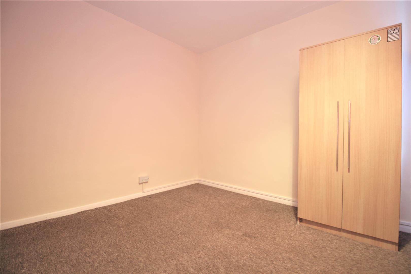 Flat Barratt Close in Leicester