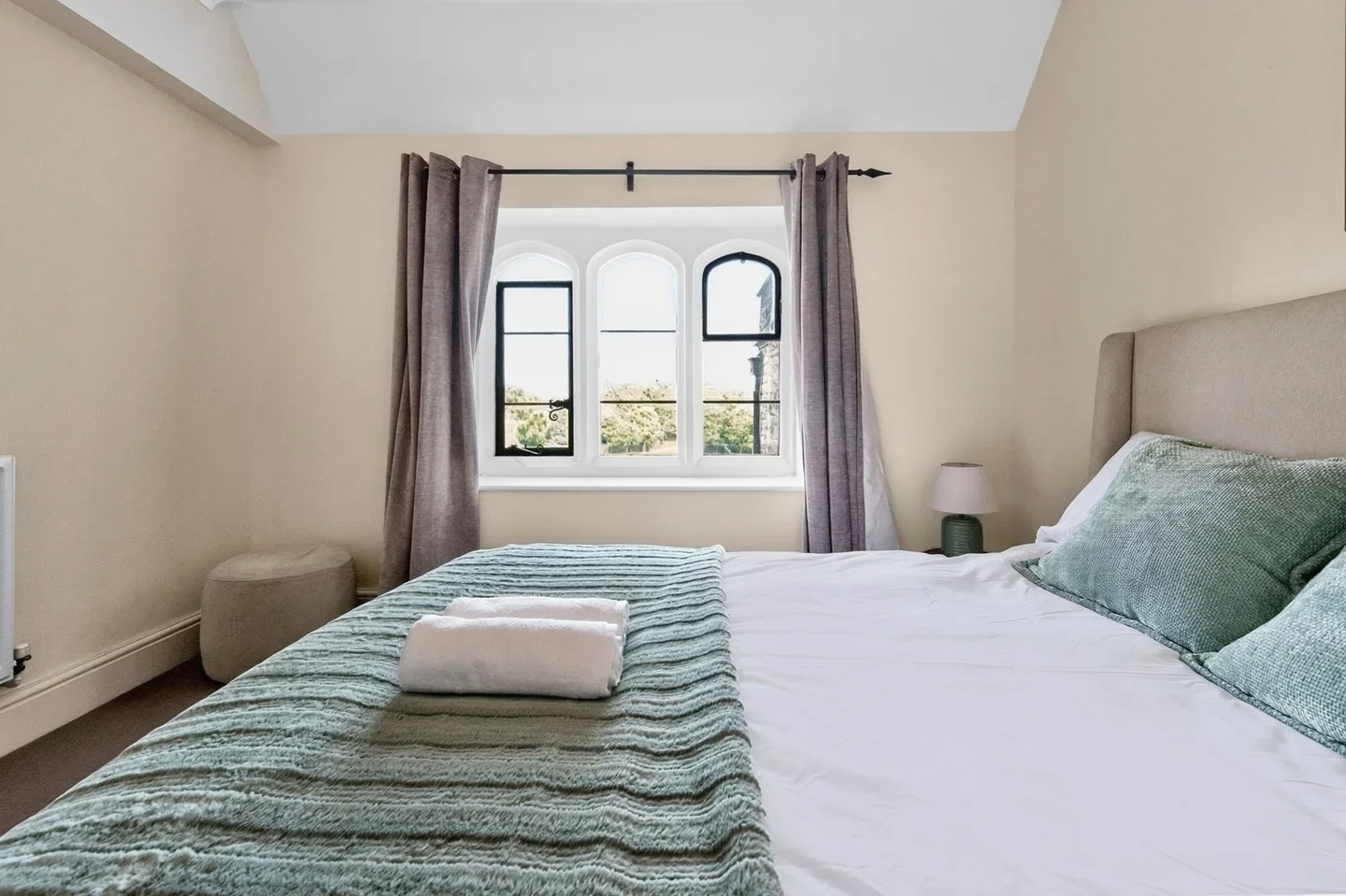 Flat Royal Close in Greater London