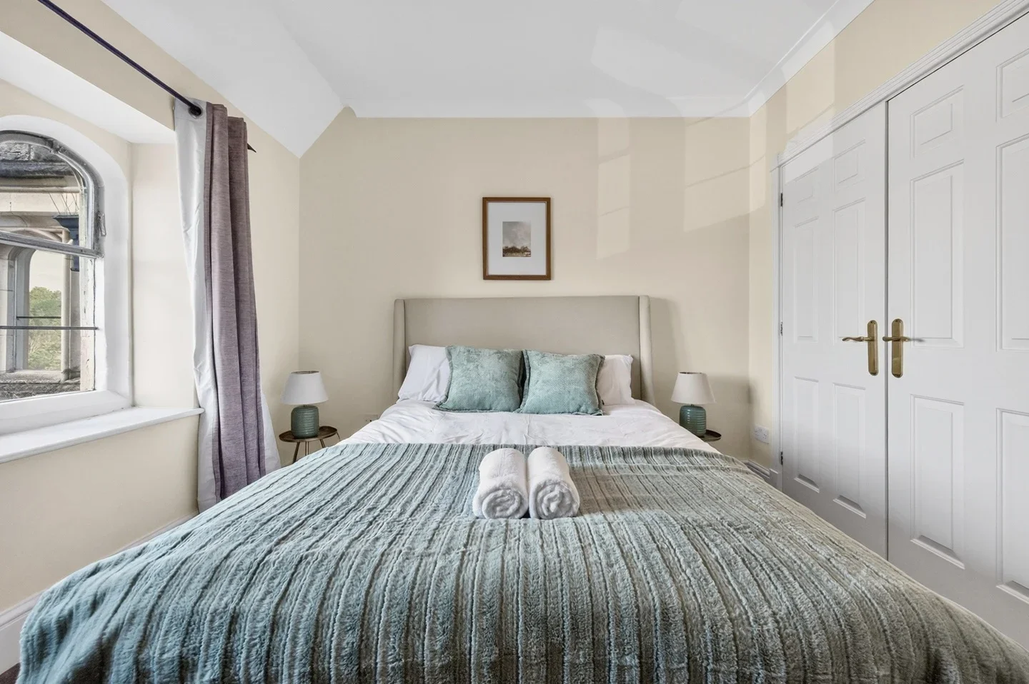 Flat Royal Close in Greater London