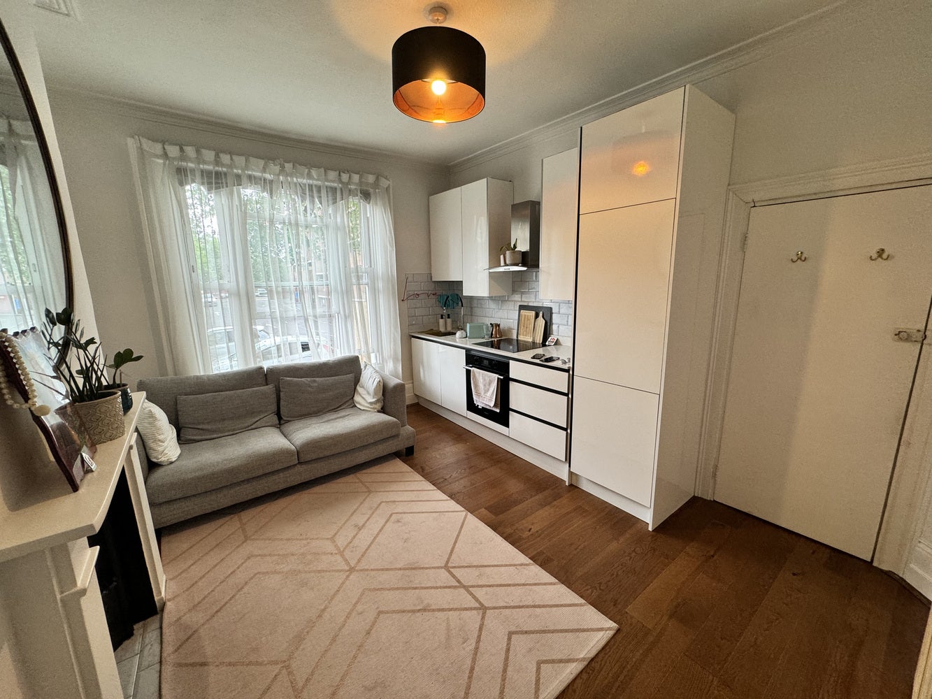 Room Arragon Road in Greater London