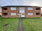 Flat Ray Park Road in Maidenhead