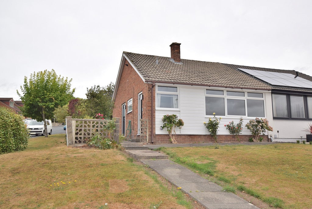 House Ronaldshay Close in Richmond