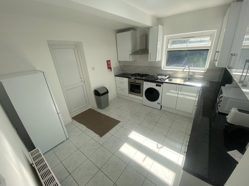 Room Wolverhampton Road South in Birmingham
