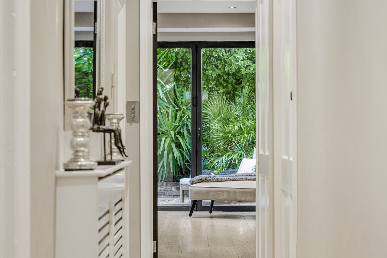 Flat Kingwood Road in Greater London